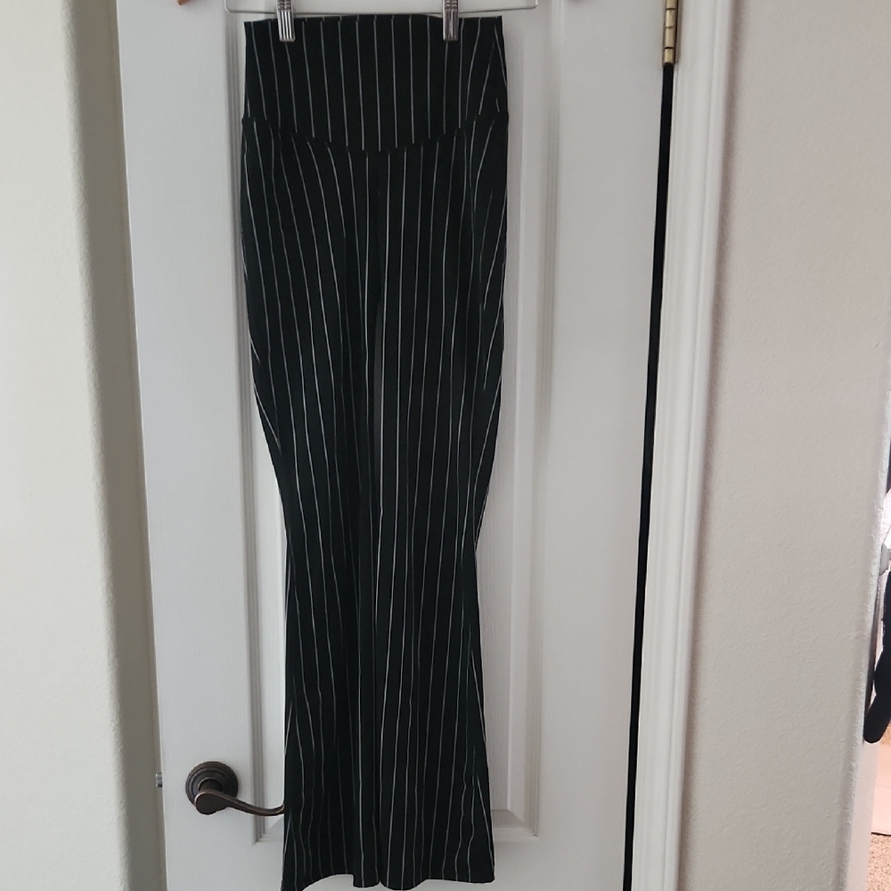 JoyLab Black and White Flare Striped Pants, Xs